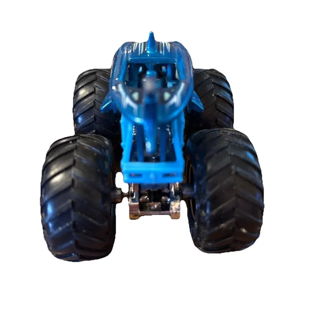 Hot Wheels Monster Trucks Shark Wreak 2020 Epic Loop Challenge Playset Exclusive